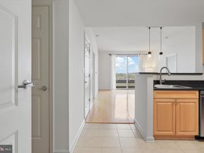 2726 Gallows Road 1506, Vienna VA 22180