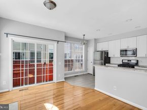 6013 Riddle Walk, Alexandria VA 22312