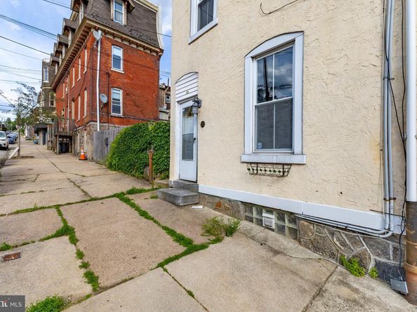 122 W Salaignac Street, Philadelphia PA 19127