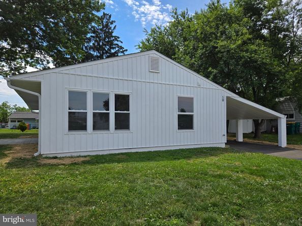 10 Linden Lane, Levittown PA 19054