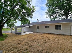10 Linden Lane, Levittown PA 19054