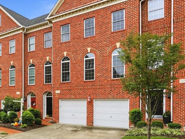 20374 Fallsway Terrace, Sterling VA 20165