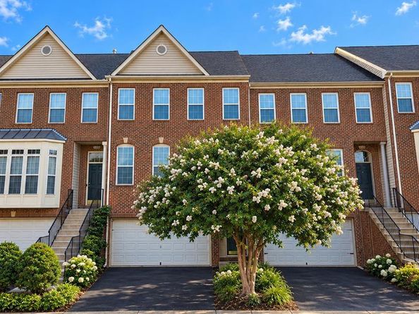 21492 Tamarack Ridge Square, Sterling VA 20164