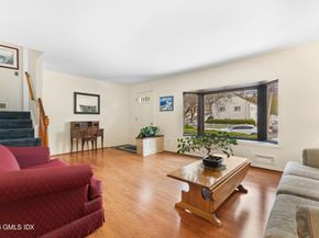 21 Amherst Road, Riverside CT 06878