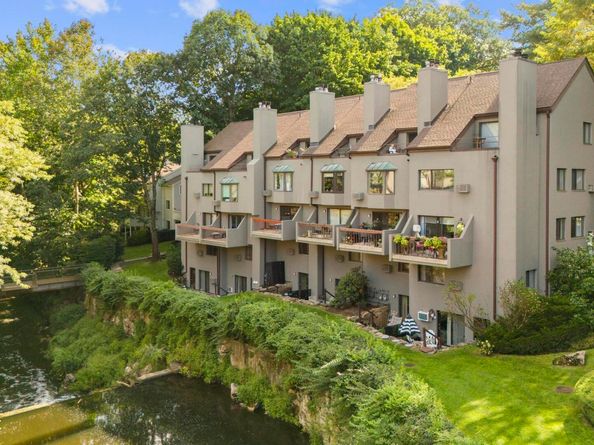 12 Glenville Street 108, Greenwich CT 06831