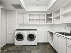 164 Round Hill Road, Greenwich CT 06831