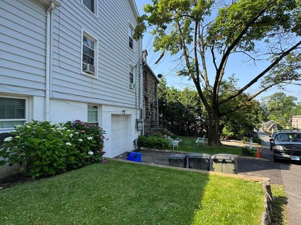 555-557 W Putnam Avenue, Greenwich CT 06830