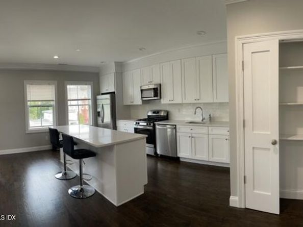 4 Armonk Street, Greenwich CT 06830