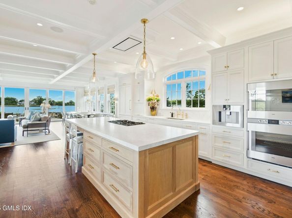 25 Tokeneke Trail, Darien CT 06820