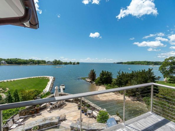 25 Tokeneke Trail, Darien CT 06820