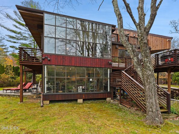 198 E Middle Patent Road, Greenwich CT 06831