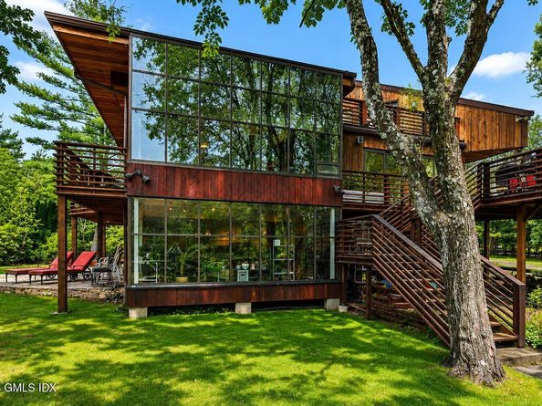 198 E Middle Patent Road, Greenwich CT 06831