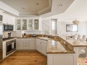 506 W Oceanfront 2, Newport Beach CA 92661