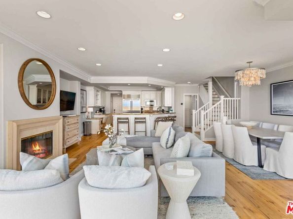 506 W Oceanfront 2, Newport Beach CA 92661