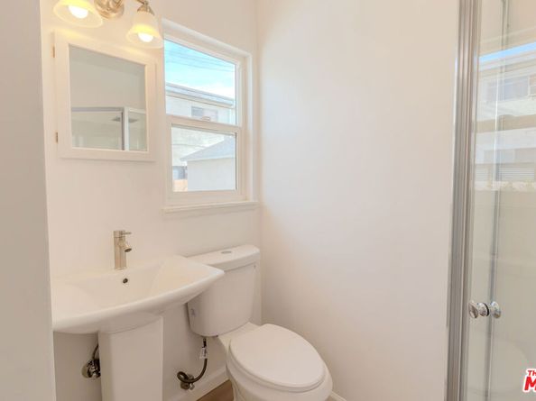 8252 Babcock Avenue, North Hollywood CA 91605