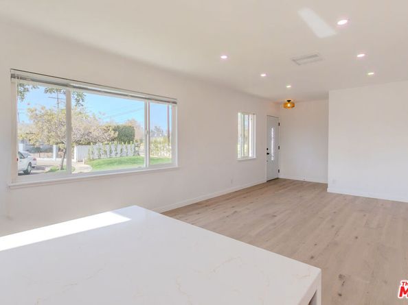 8252 Babcock Avenue, North Hollywood CA 91605