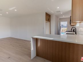 8252 Babcock Avenue, North Hollywood CA 91605