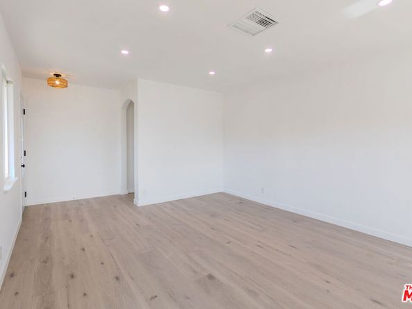 8252 Babcock Avenue, North Hollywood CA 91605