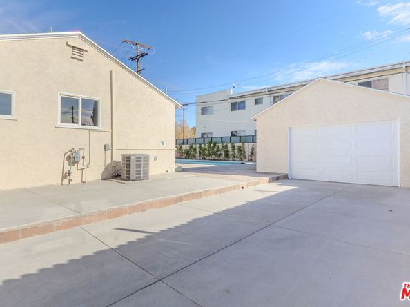 8252 Babcock Avenue, North Hollywood CA 91605