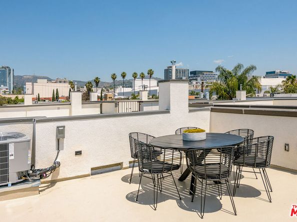6119 Marbella Place, Los Angeles CA 90038