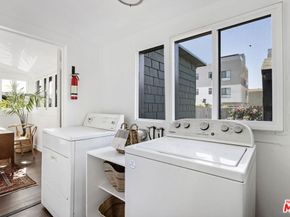 3907 Walton Avenue, Los Angeles CA 90037