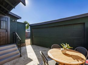 3907 Walton Avenue, Los Angeles CA 90037