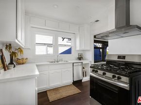 3907 Walton Avenue, Los Angeles CA 90037