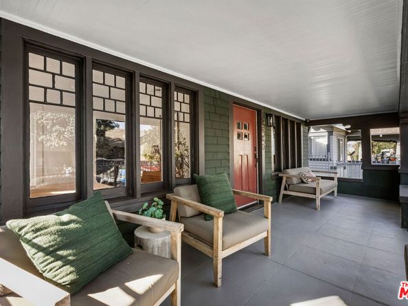 3907 Walton Avenue, Los Angeles CA 90037