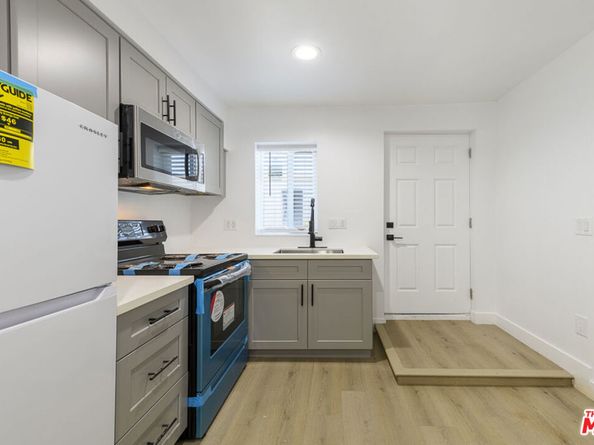 1824 10th Street, Santa Monica CA 90404