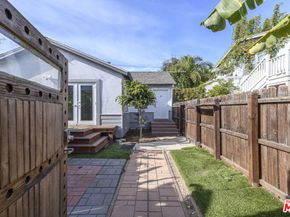 1824 10th Street, Santa Monica CA 90404