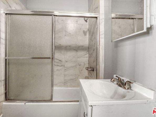 306 N Bixel Street, Los Angeles CA 90026