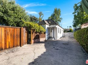 10435 Whipple Street, Toluca Lake CA 91602