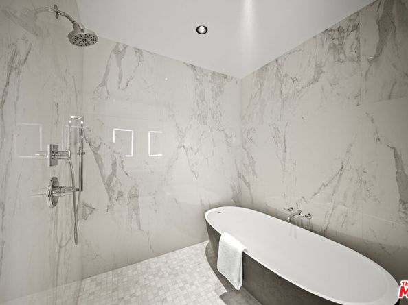 212 Bay Street 102, Santa Monica CA 90405