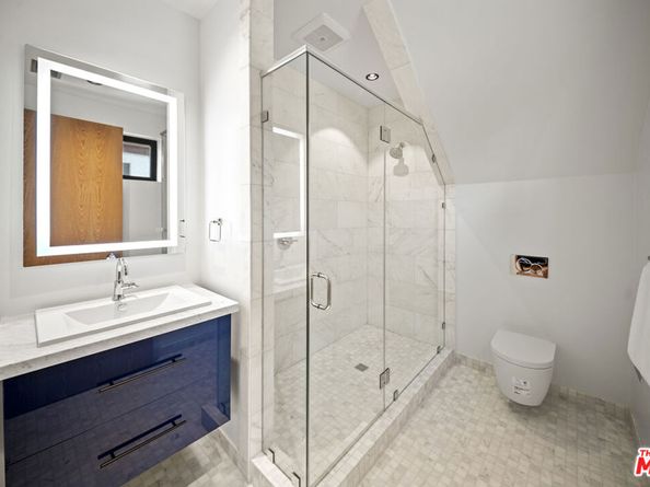 212 Bay Street 102, Santa Monica CA 90405