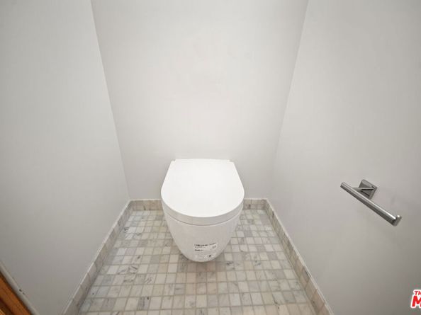 212 Bay Street 102, Santa Monica CA 90405