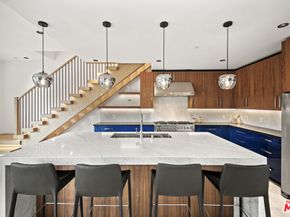 212 Bay Street 102, Santa Monica CA 90405