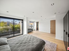 212 Bay Street 102, Santa Monica CA 90405