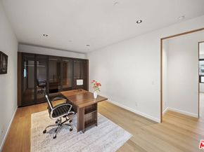 212 Bay Street 102, Santa Monica CA 90405