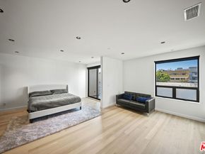 212 Bay Street 102, Santa Monica CA 90405