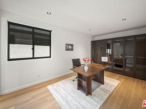 212 Bay Street 102, Santa Monica CA 90405