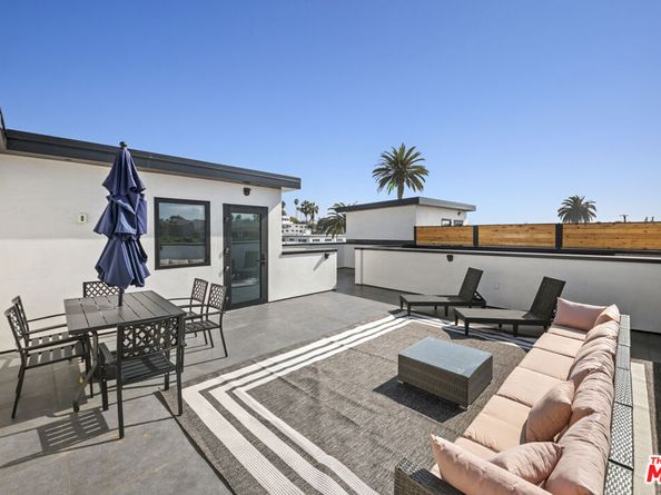 212 Bay Street 102, Santa Monica CA 90405