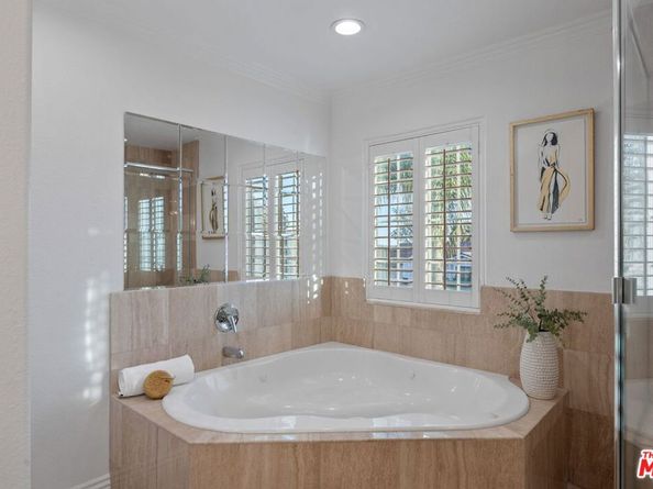 17011 Gledhill Street, Northridge CA 91325