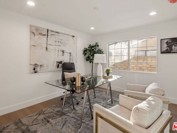 17011 Gledhill Street, Northridge CA 91325