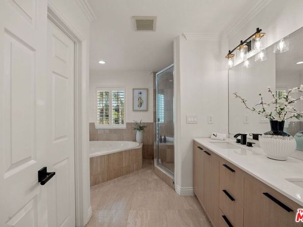 17011 Gledhill Street, Northridge CA 91325