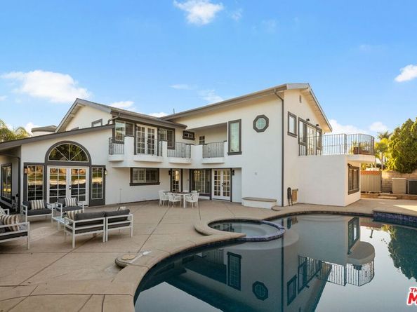 17011 Gledhill Street, Northridge CA 91325