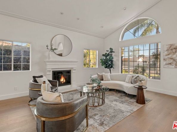 17011 Gledhill Street, Northridge CA 91325