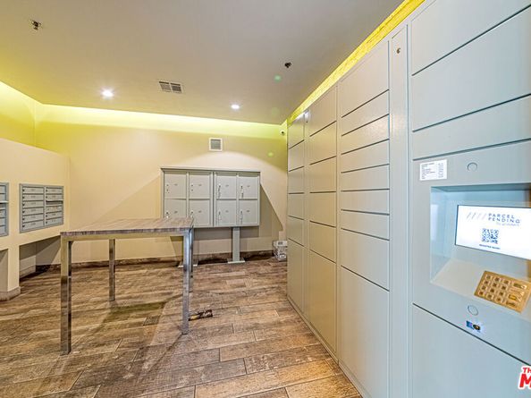 1101 S Harvard Boulevard 303, Los Angeles CA 90006