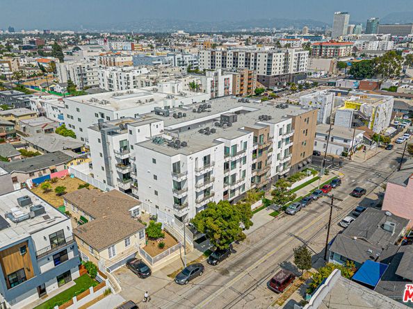 1101 S Harvard Boulevard 303, Los Angeles CA 90006