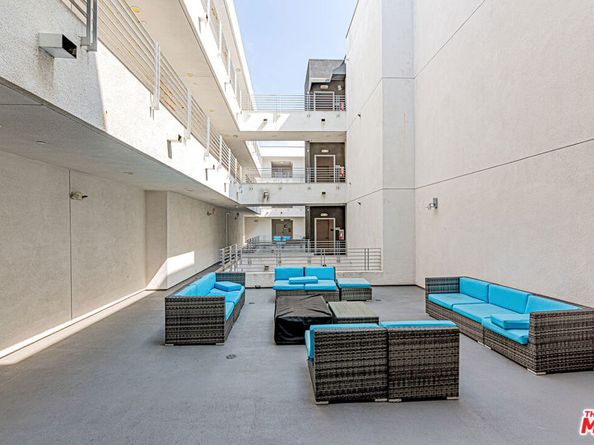 1101 S Harvard Boulevard 303, Los Angeles CA 90006