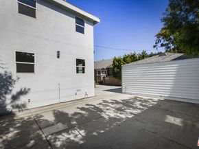 2074 W 29th Street, Los Angeles CA 90018